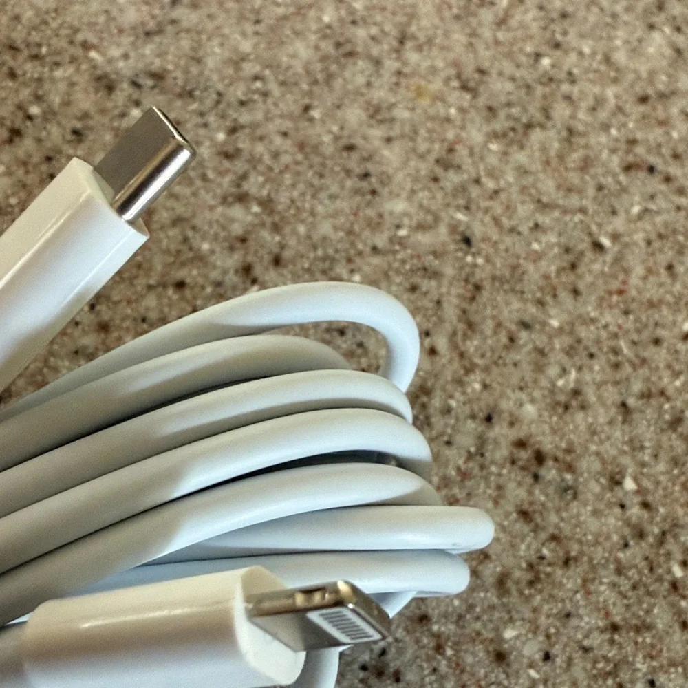 White USB Wall Charger with Cable